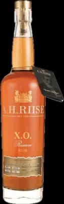 Bouteille de spiritueux : XO Sauternes Cask Rum de la marque A.H. Riise